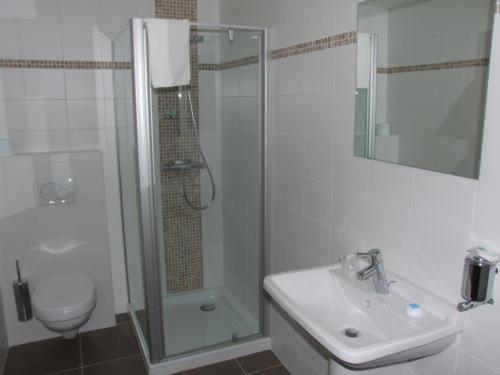 Well'In Hotel Wellin Exterior photo